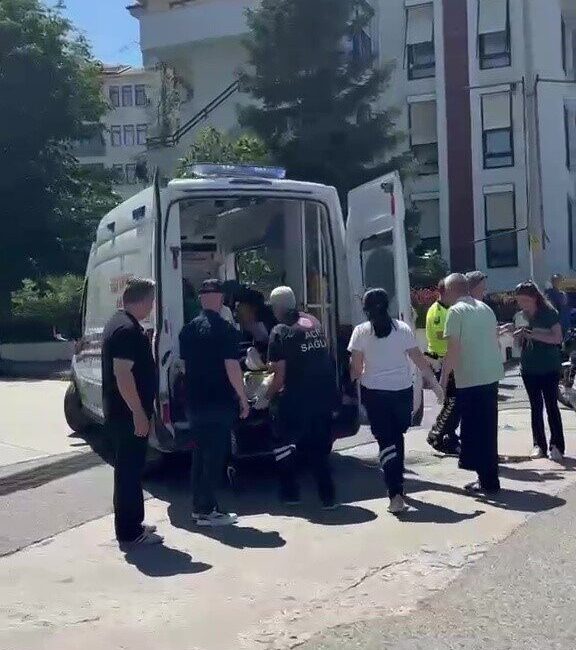 Düzce’nin Akçakoca ilçesinde meydana gelen bir trafik kazasında, bir motosiklet