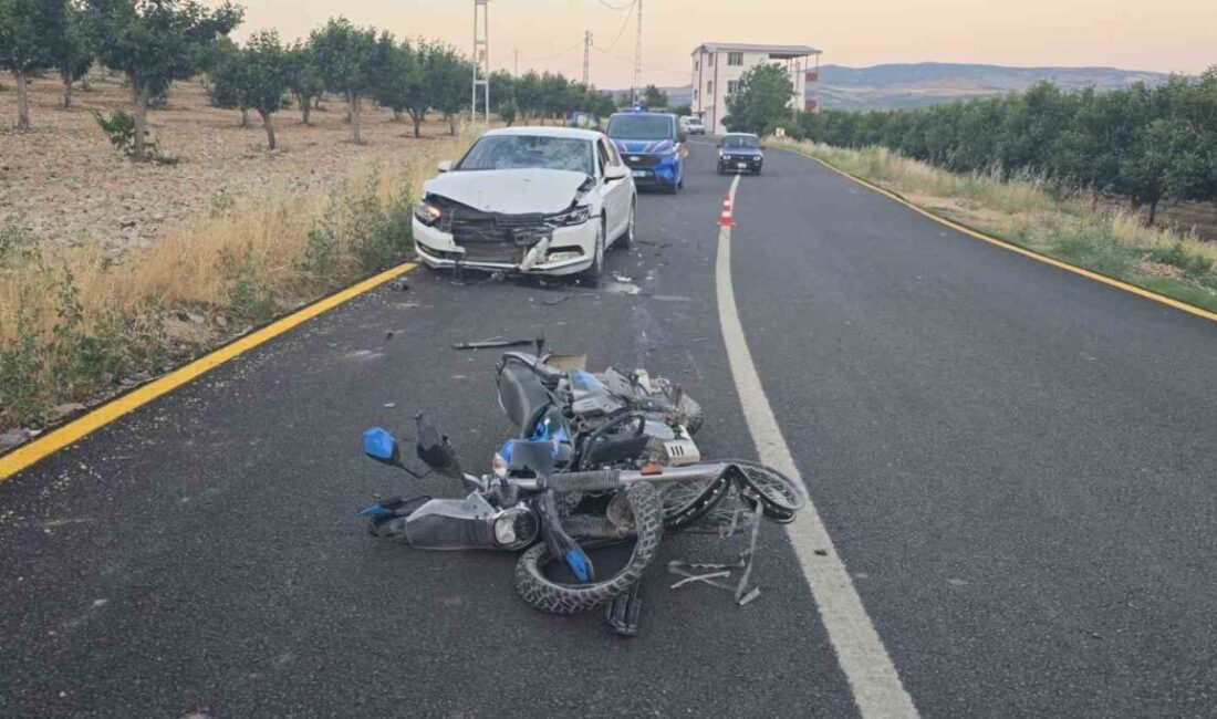 Adıyaman’ın Gölbaşı ilçesinde otomobil ile motosikletin çarpışması sonucunda 4 kişi