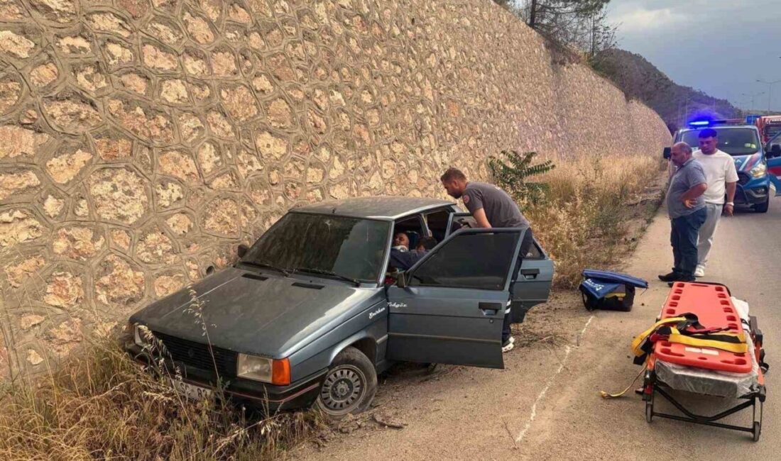 Bilecik’te bir trafik kazası meydana geldi ve otomobil şarampole uçtu.