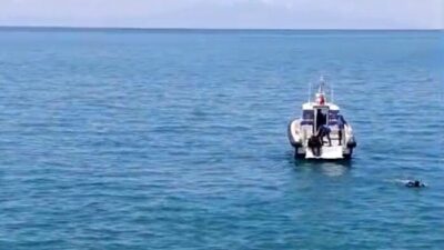 Van Gölü’ne uçan otomobilin sürücüsü, Gevaş ilçesinde meydana gelen kazada