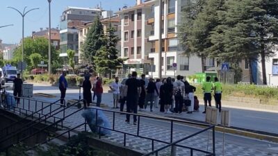 Eskişehir’de meydana gelen trafik kazasında, otomobilin çarptığı 84 yaşındaki elektrikli