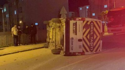 Eskişehir’de meydana gelen bir trafik kazasında, bir işçi servisi yandan