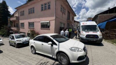 Kastamonu’nun Tosya ilçesinde, oyun oynarken bir çocuğun aniden yola fırlayarak