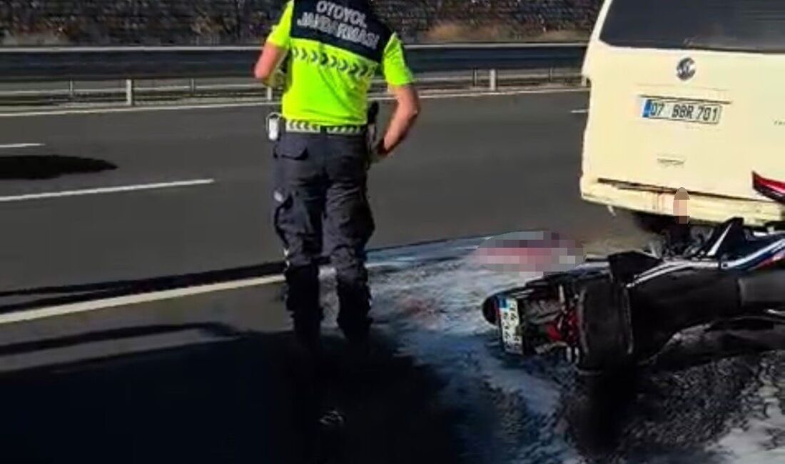 Kuzey Marmara Otoyolu’nda meydana gelen trafik kazasında, panelvandan arkadan çarpan