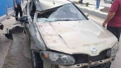 Bilecik’te meydana gelen bir trafik kazasında, seyir halindeki bir otomobilin