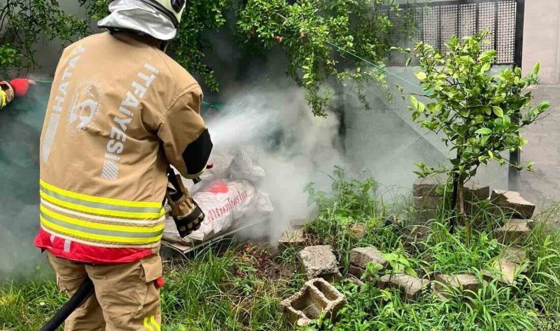 Hatay’da, Payas ilçesi Kürtül Mahallesi’nde park halindeyken aniden alev alan