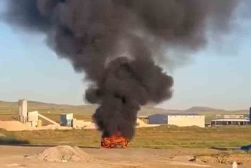 Polatlı ilçesinde bulunan bir otomobil, Ankara’nın şehir mezarlığında çıkan yangın