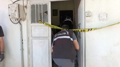 Adıyaman’da bir polis memuru, kaldığı arkadaşının evinde ölü olarak bulundu.