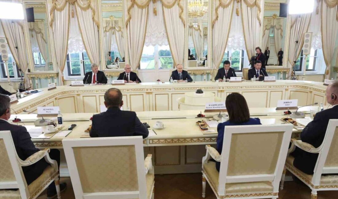 Rusya Devlet Başkanı Vladimir Putin, St. Petersburg Uluslararası Ekonomi Forumu’nda