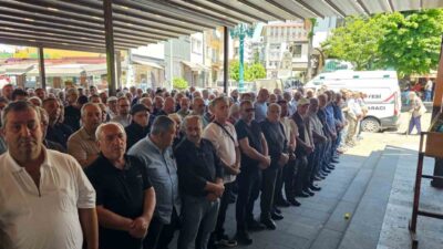 Ardeşen ilçesinde yaşanan kazada ölen yaşlı çift, Arhavi ilçesinde toprağa