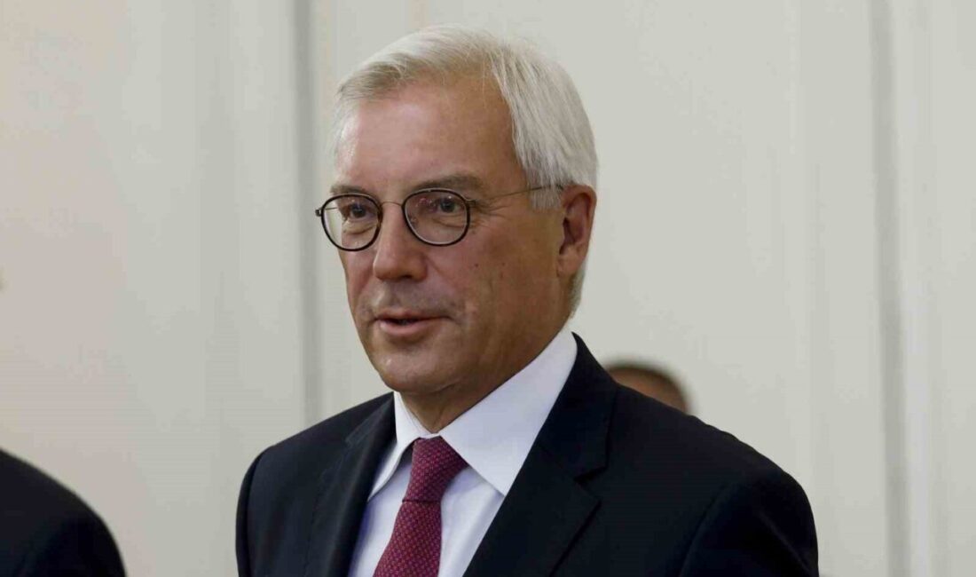 Rusya Dışişleri Bakanlığı’ndan Alexander Grushko, NATO’nun bir “düşman” arayışı içinde