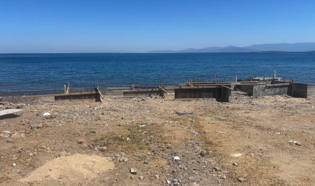 Bodrum ilçesinde, Muğla’nın sahilinde tonoz yapımı için başlatılan beton dökümü
