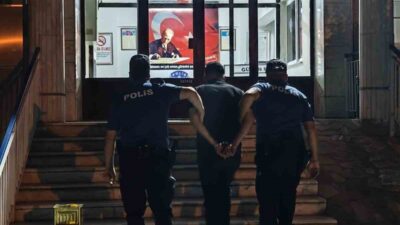 Bozdoğan ilçesinde, sahte altın ve bal satarak bir vatandaşı dolandıran
