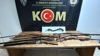 Sakarya’nın Adapazarı ilçesinde gerçekleştirilen bir operasyonda bir iş yerinde silah