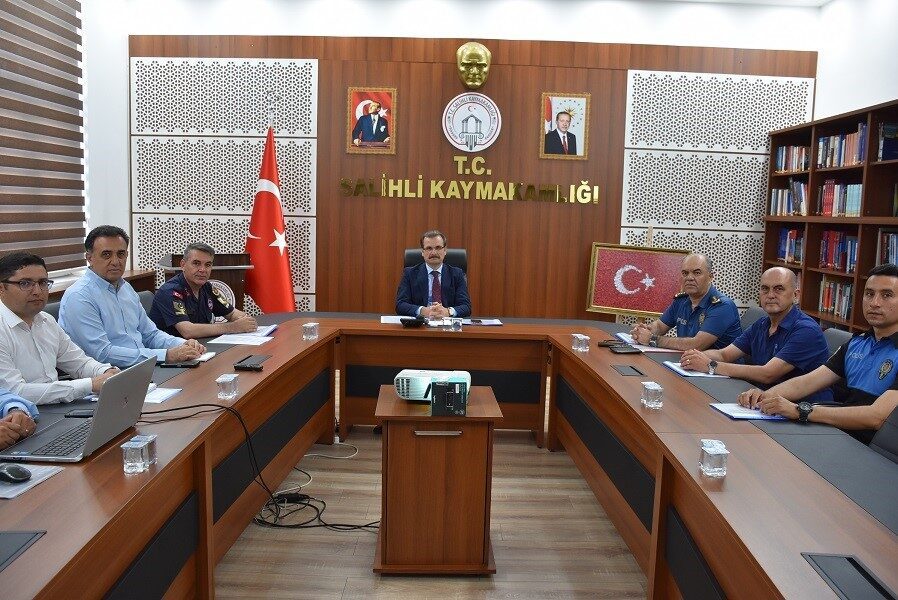 Salihli ilçesinde atıl durumda olan binaların neden olduğu kamu düzeni