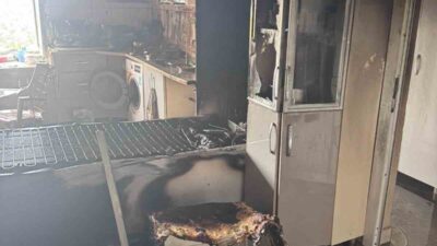 Samandağ ilçesinde meydana gelen bir yangın, Deniz Mahallesi’ndeki bir evde