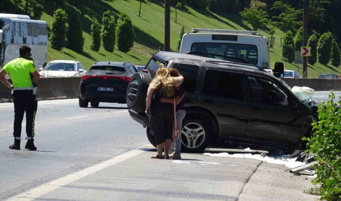 Samandıra-Kartal Bağlantı Yolu üzerinde meydana gelen trafik kazasında bir cip,