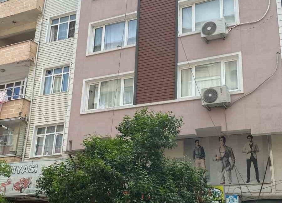 Samsun’un Terme ilçesinde, çalıştığı 5 katlı bir binanın çatısından düşen