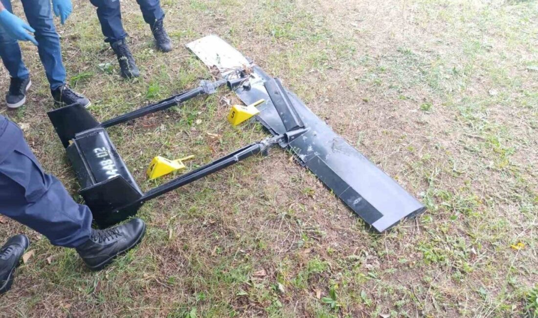 Alaçam ilçesinde, halkın ihbarı üzerine insansız hava aracı bulunduğu iddiasıyla