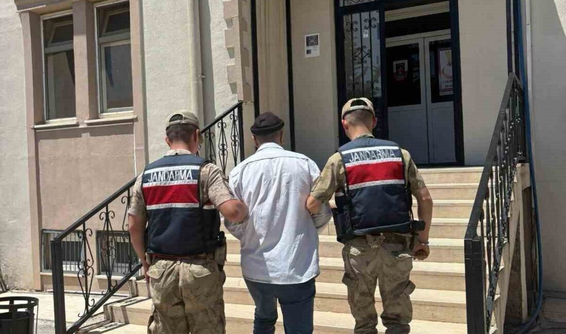 Şanlıurfa’da, kaçak bir şekilde saklanan ve hakkında kesinleşmiş 8 yıl