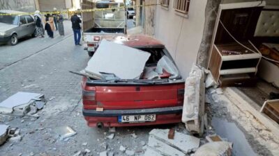 Şanlıurfa’da bir evde yaşanan patlamada, mutfak tüpündeki gaz sıkışması sonucu