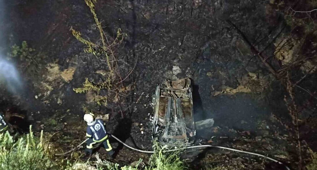 Denizli’nin Çameli ilçesinde meydana gelen trafik kazasında bir otomobilin kontrolünden