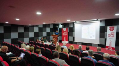 Bilecik Belediyesi tarafından düzenlenen toplantıda şehir içi ulaşım konusunda fikir
