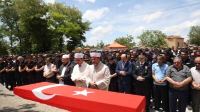 Konya’nın Karatay ilçesinde meydana gelen fabrika yangınında şehit düşen Konya