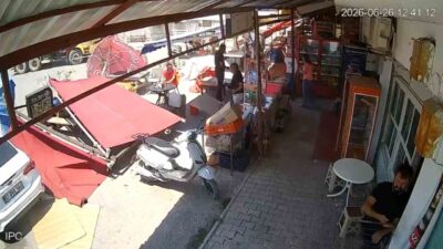 Antalya’nın Serik ilçesinde meydana gelen hortum felaketi, iş yerinin tentesini
