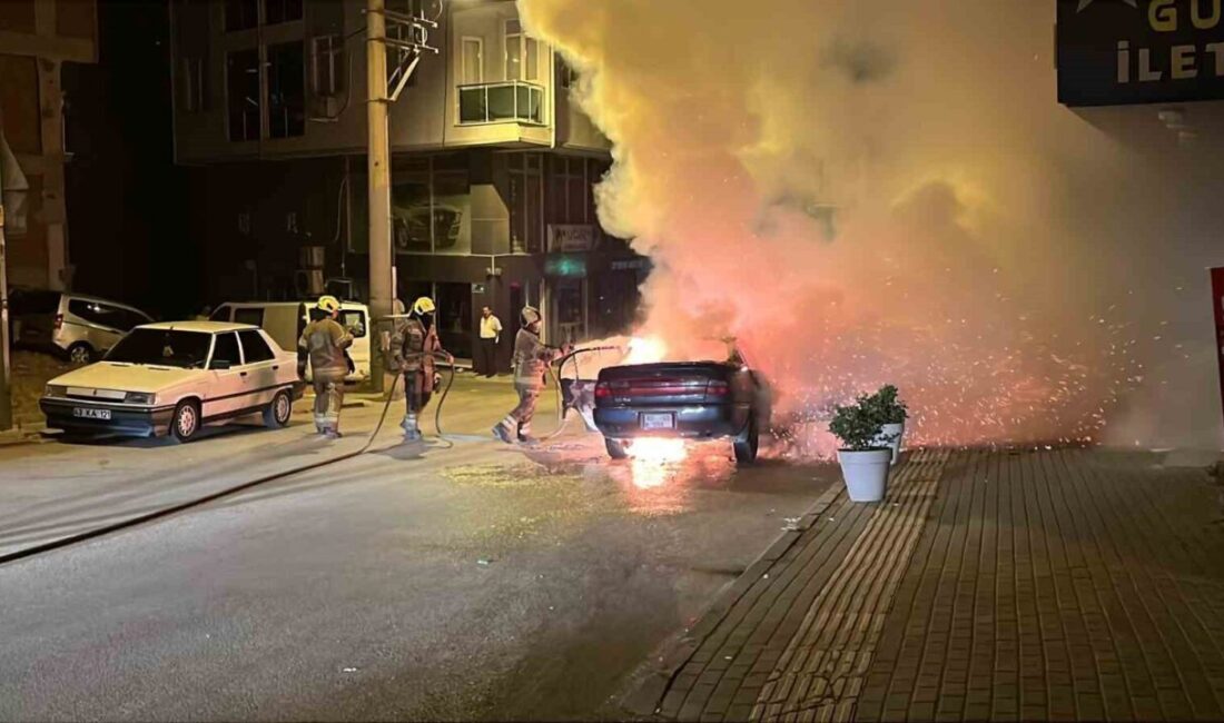 Bursa’da bir araç seyir halindeyken aniden alev aldı ve kullanılamaz