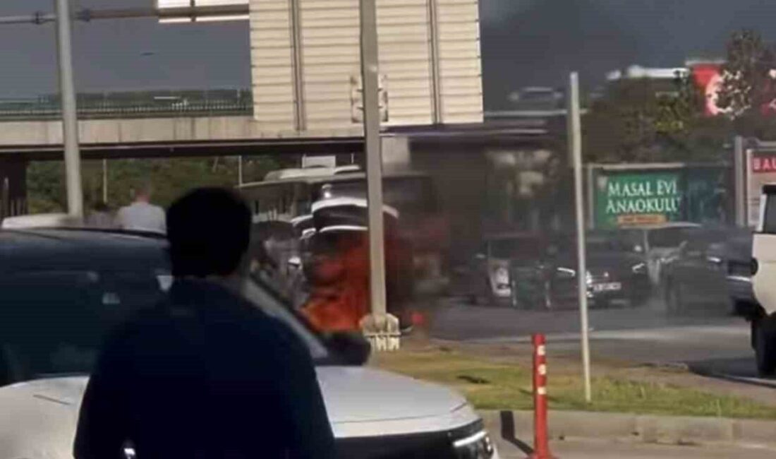 Bursa’da bir otomobil seyir halindeyken aniden alev aldı ve kısa