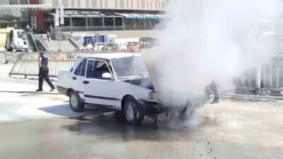 Kastamonu’da, bir otomobilde çıkan yangın, itfaiye ekipleri tarafından kontrol altına