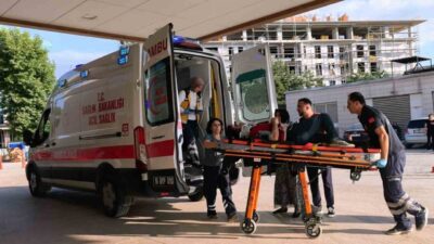 Bursa’nın İnegöl ilçesinde bir motosiklet sürücüsü, seyir halindeyken aniden fenalaşarak,