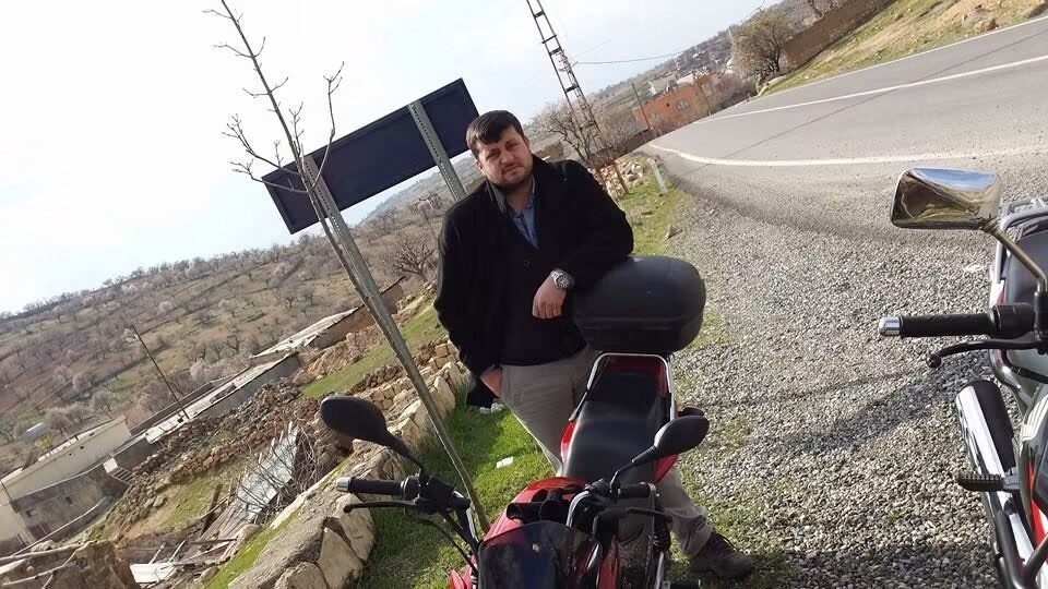 Siirt’in Tillo ilçesinde meydana gelen trafik kazasında, otomobil ile motosiklet