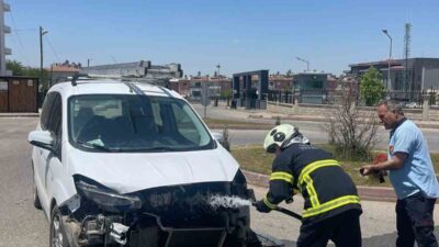 Siirt ilinde meydana gelen trafik kazasında, iki otomobil çarpıştı ve