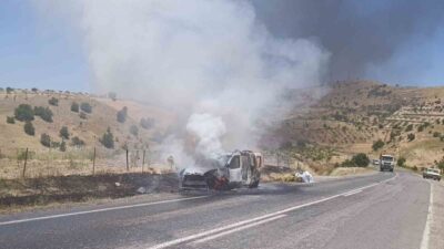 Siirt Organize Sanayi Bölgesi’nde seyir halindeki bir otomobil, bilinmeyen bir