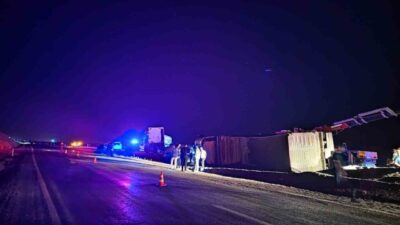 Siirt’in Kurtalan ilçesinde meydana gelen trafik kazasında, kontrolden çıkan bir