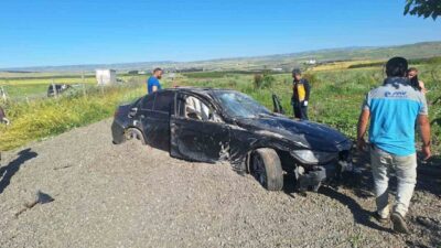 Siirt’in Kurtalan ilçesinde meydana gelen trafik kazasında tır ile otomobil