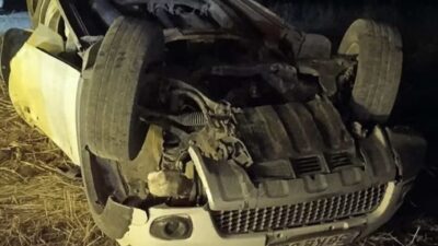 Siirt’te bir otomobilin sürücüsü direksiyon hakimiyetini kaybederek yol dışına çıktı