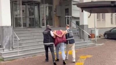 Kayseri’nin polis ekiplerince gerçekleştirilen operasyonda, ‘silahla tehdit’ suçundan aldığı 17