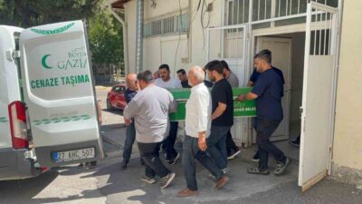 Karkamış ilçesinde meydana gelen trafik kazasında, YKS’nin ilk oturumuna gitmeye