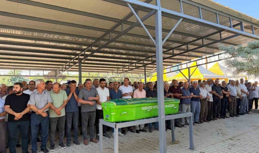 Gaziantep’in Karkamış ilçesinde, Yükseköğretim Kurumları Sınavı (YKS) ilk oturumuna yetişmeye