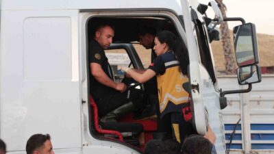 Cizre ilçesinde meydana gelen trafik kazasında iki tırın çarpışması sonucunda