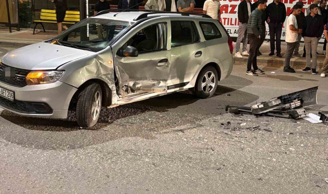 Suşehri ilçesinde meydana gelen trafik kazasında 5 kişi yaralandı. Kaza,
