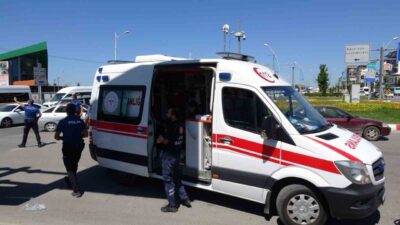 Malatya’da bir trafik kazasında sivil polis aracı ile motosiklet çarpıştı