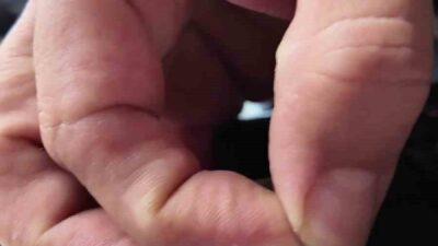 Hatay’da zabıta ekipleri, son kullanma tarihi geçmiş ürünlerin tarih bölümlerini