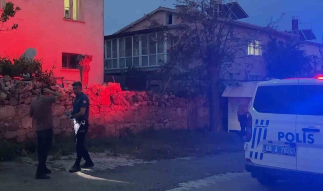 Aksaray’da, alkol almış bir kişi, evine döndükten sonra eşini öldürmekle