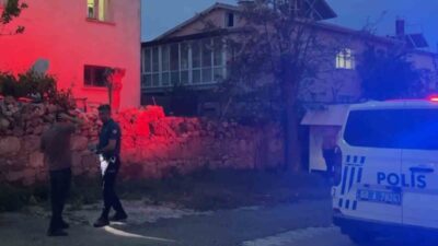 Aksaray’da, alkol almış bir kişi, evine döndükten sonra eşini öldürmekle