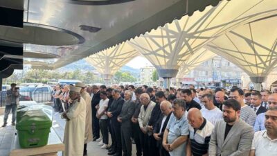 Çankırı’da, bir erkek kendini tabanca ile vurarak yaşamına son verdi