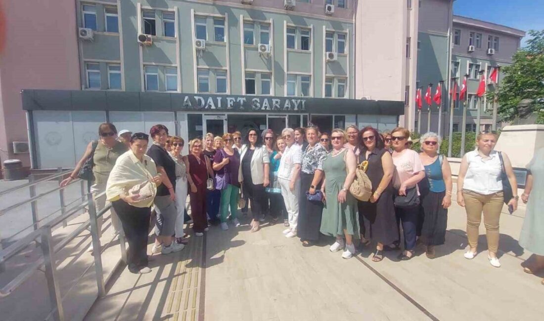 Emekli astsubay H.A., Bandırma Paşakonak Mahallesi Muhtarı Betül Moralı’ya sosyal